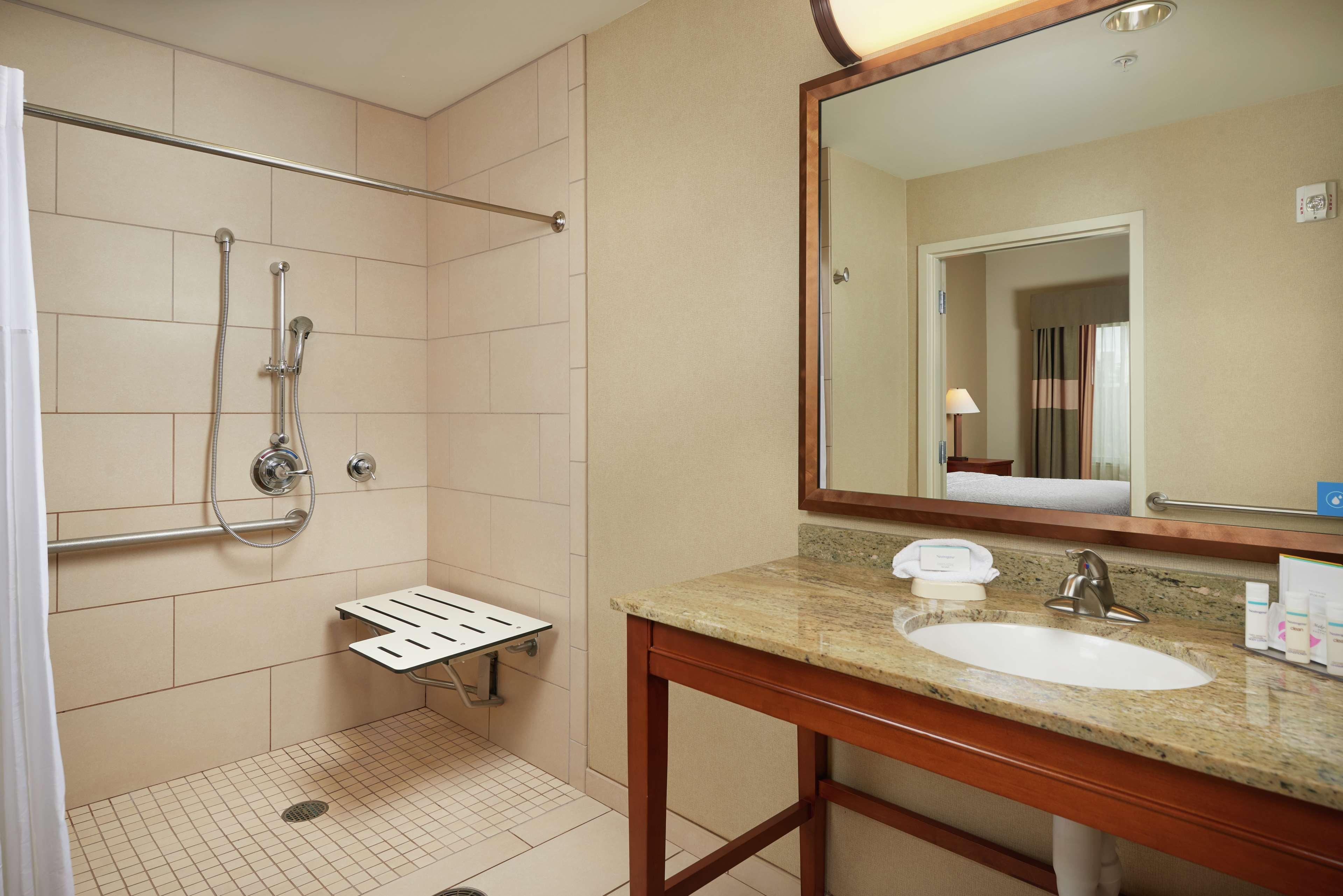Hampton Inn And Suites Salem Eksteriør billede
