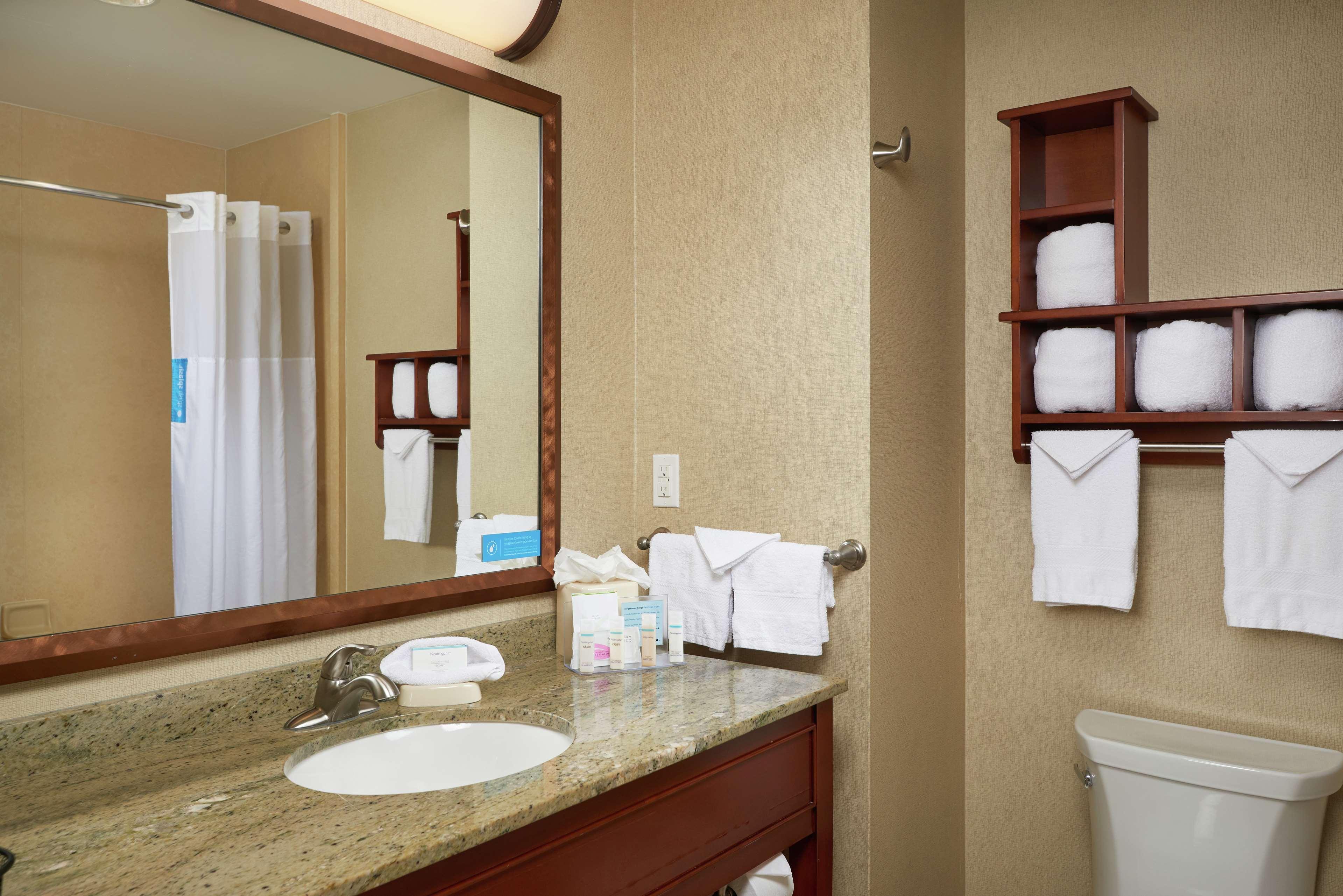 Hampton Inn And Suites Salem Eksteriør billede