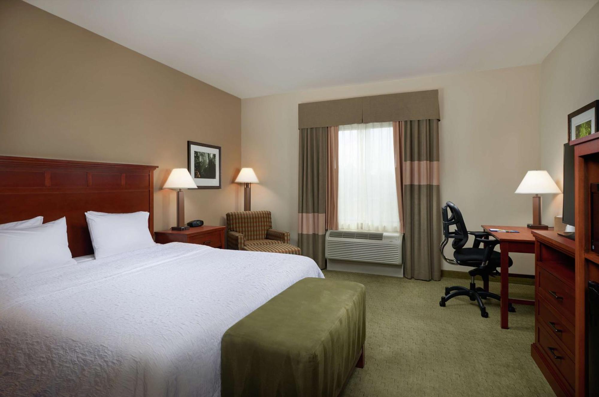 Hampton Inn And Suites Salem Eksteriør billede